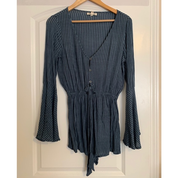 Billabong Women’s Navy Blue Striped Romper - Picture 1 of 3